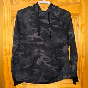 Women’s Black Camo Hoodie in like new condition
